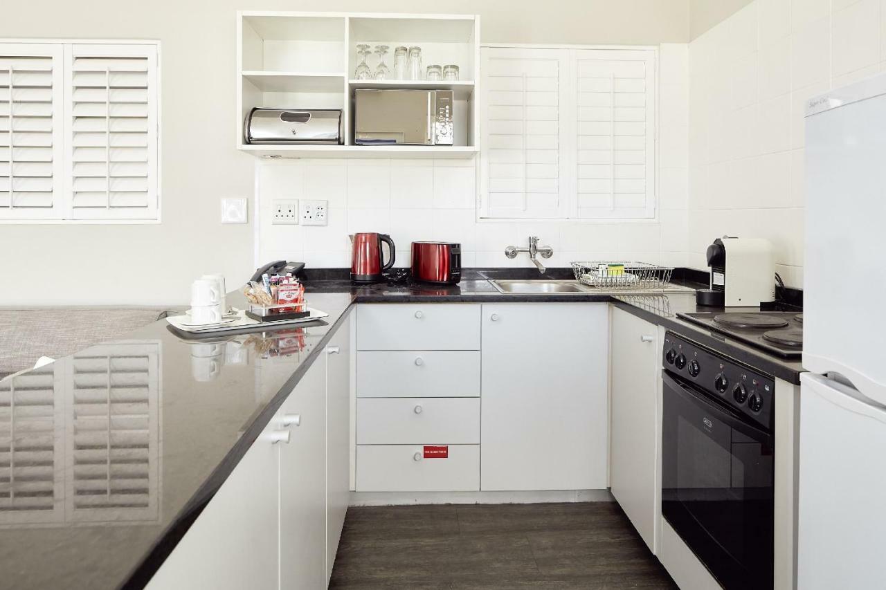 First Group Riviera Suites Cape Town Eksteriør bilde